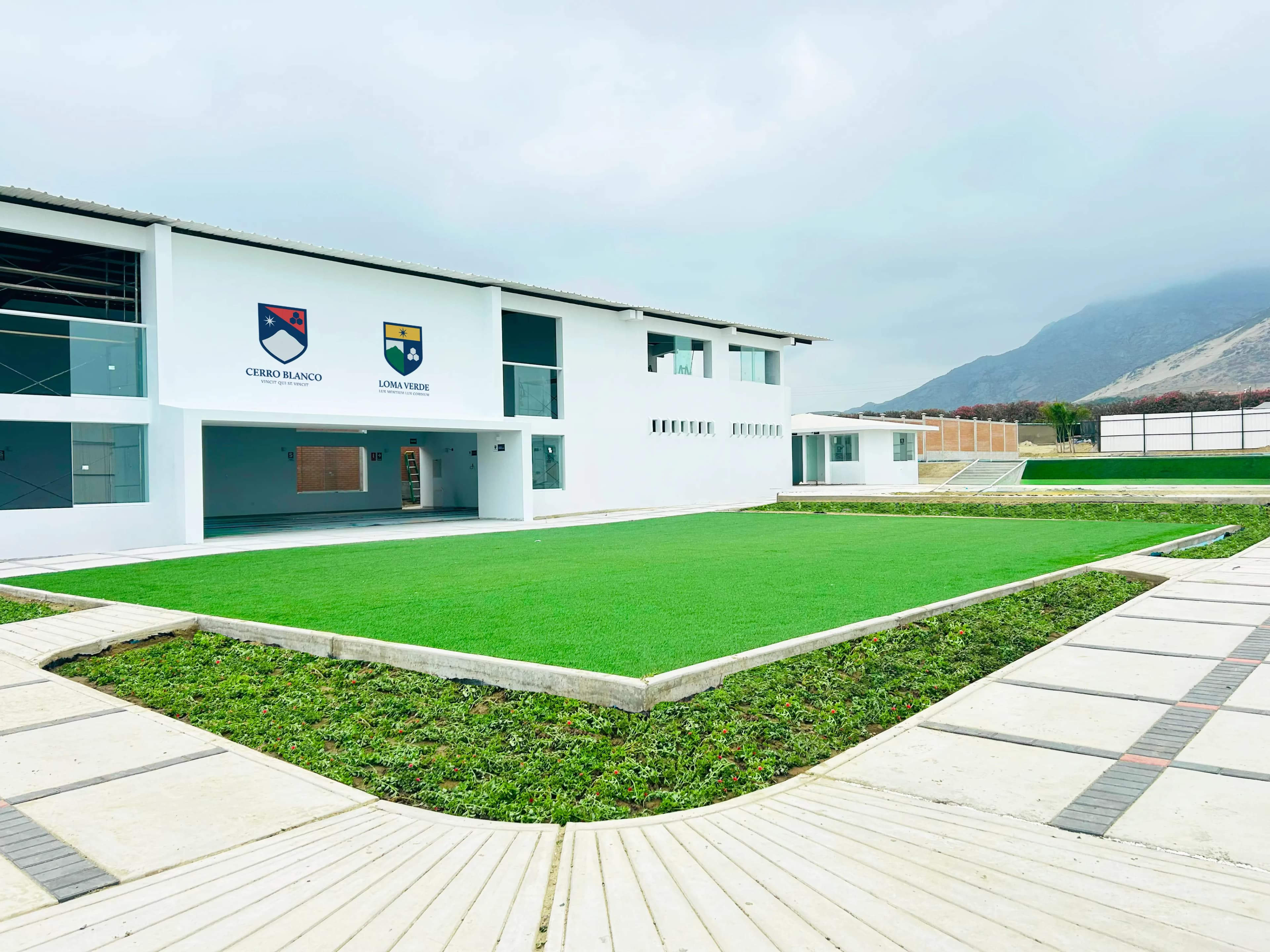 Campus escolar cercano a la segunda etapa de Urb. Sanibel